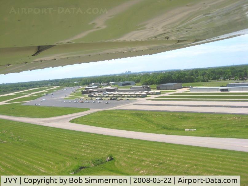 Clark Regional Airport (JVY) - Departing 32 and looking south at downtown Louisville on the horizon.