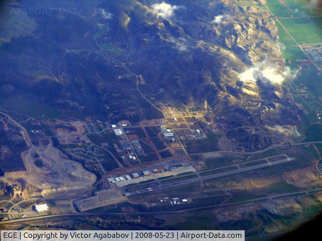 Eagle County Regional Airport (EGE) - Eagle-Vail Airport as seen from FL260.