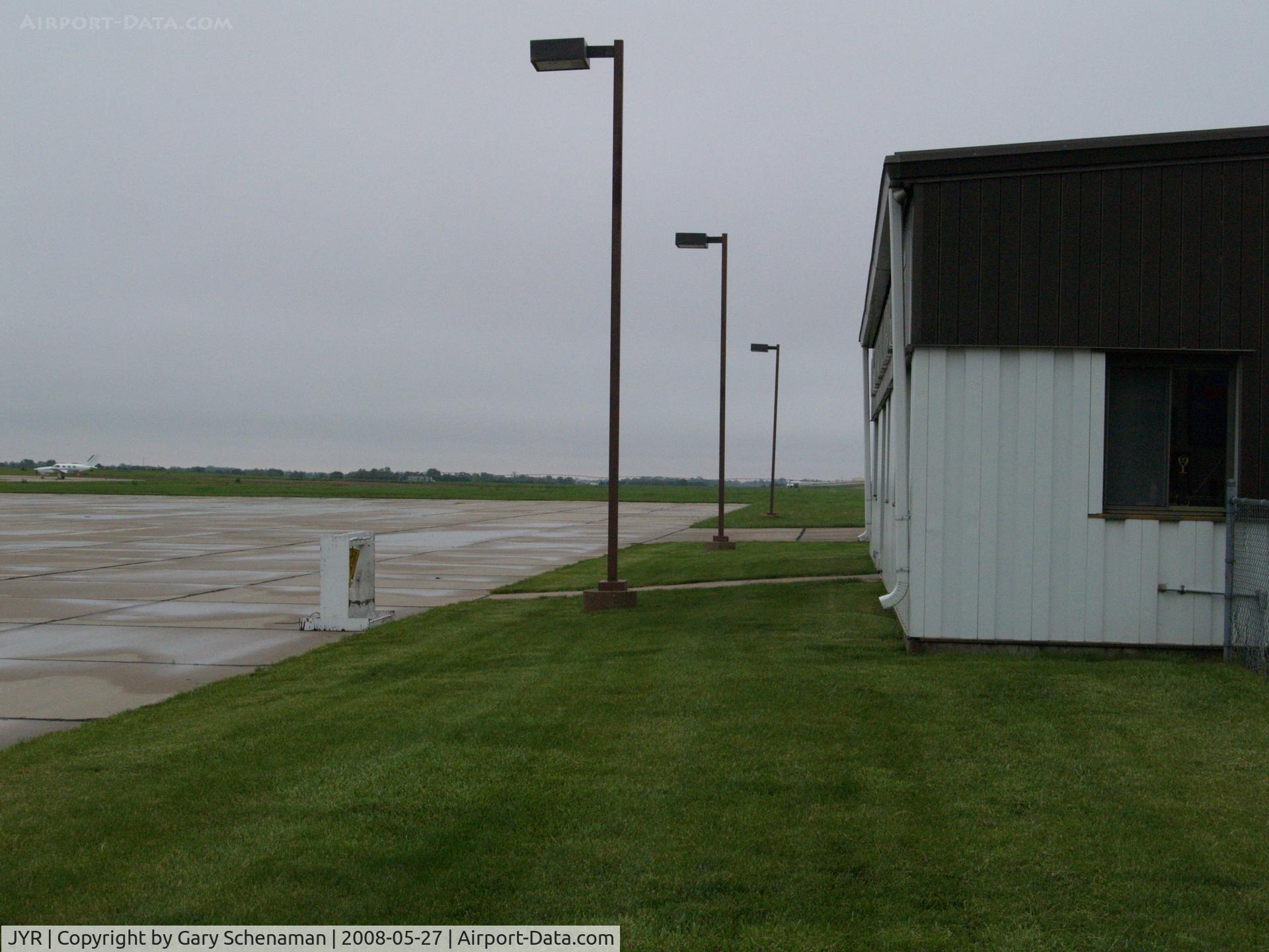 York Municipal Airport (JYR) - SOUTH END OF YORK AIRPORT