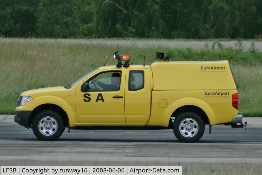 EuroAirport Basel-Mulhouse-Freiburg, Basel (Switzerland), Mulhouse (France) and Freiburg (Germany) France (LFSB) - bird scarer on the runway 16