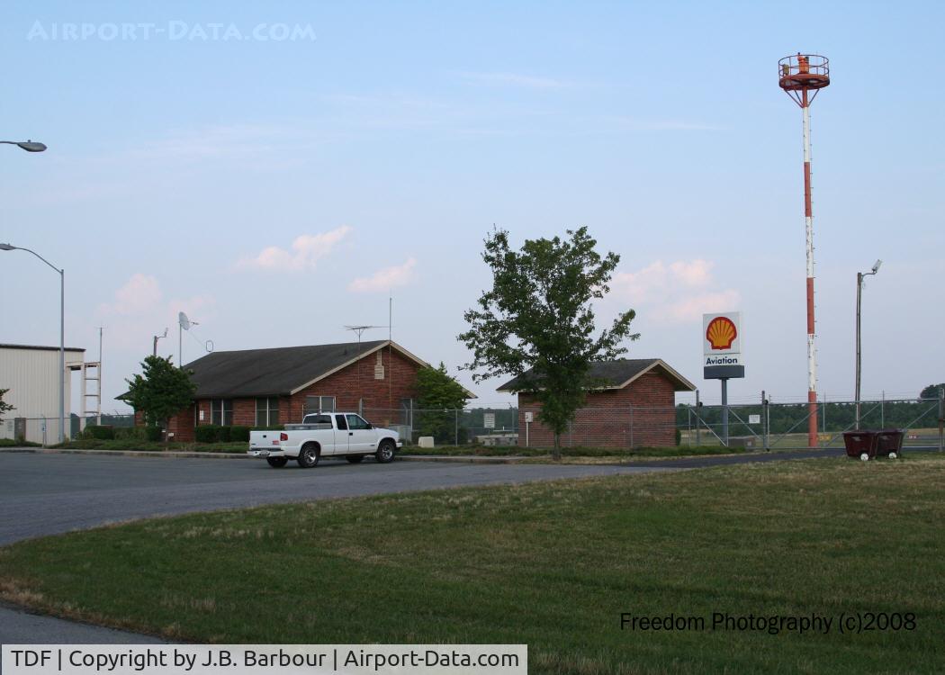 Person County Airport (TDF) - A clean facilty