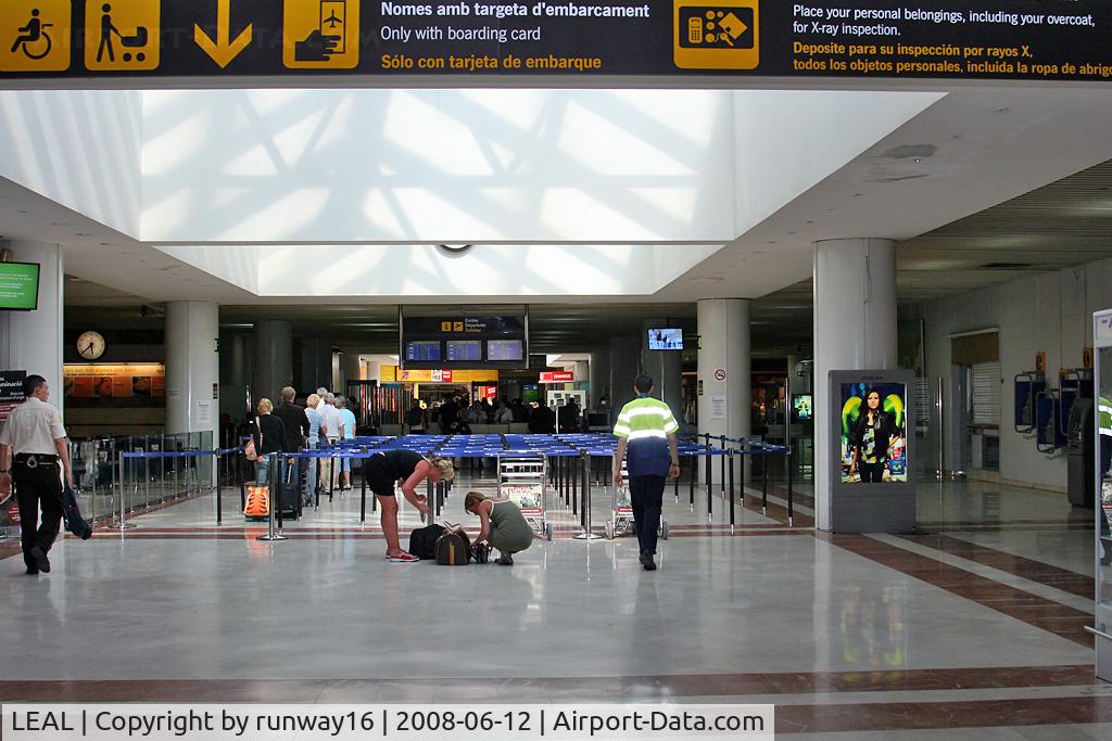Alicante Airport (formerly El Altet Airport), Alicante Spain (LEAL) - Security control
