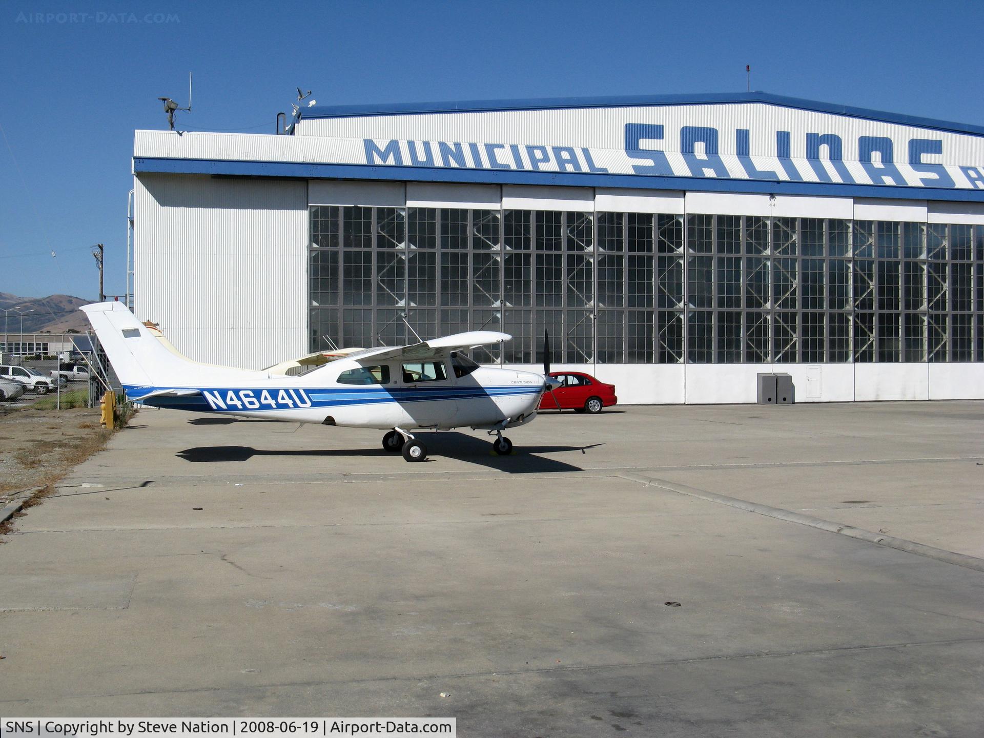 Salinas Municipal Airport (SNS) - N4644U in front of the classic 