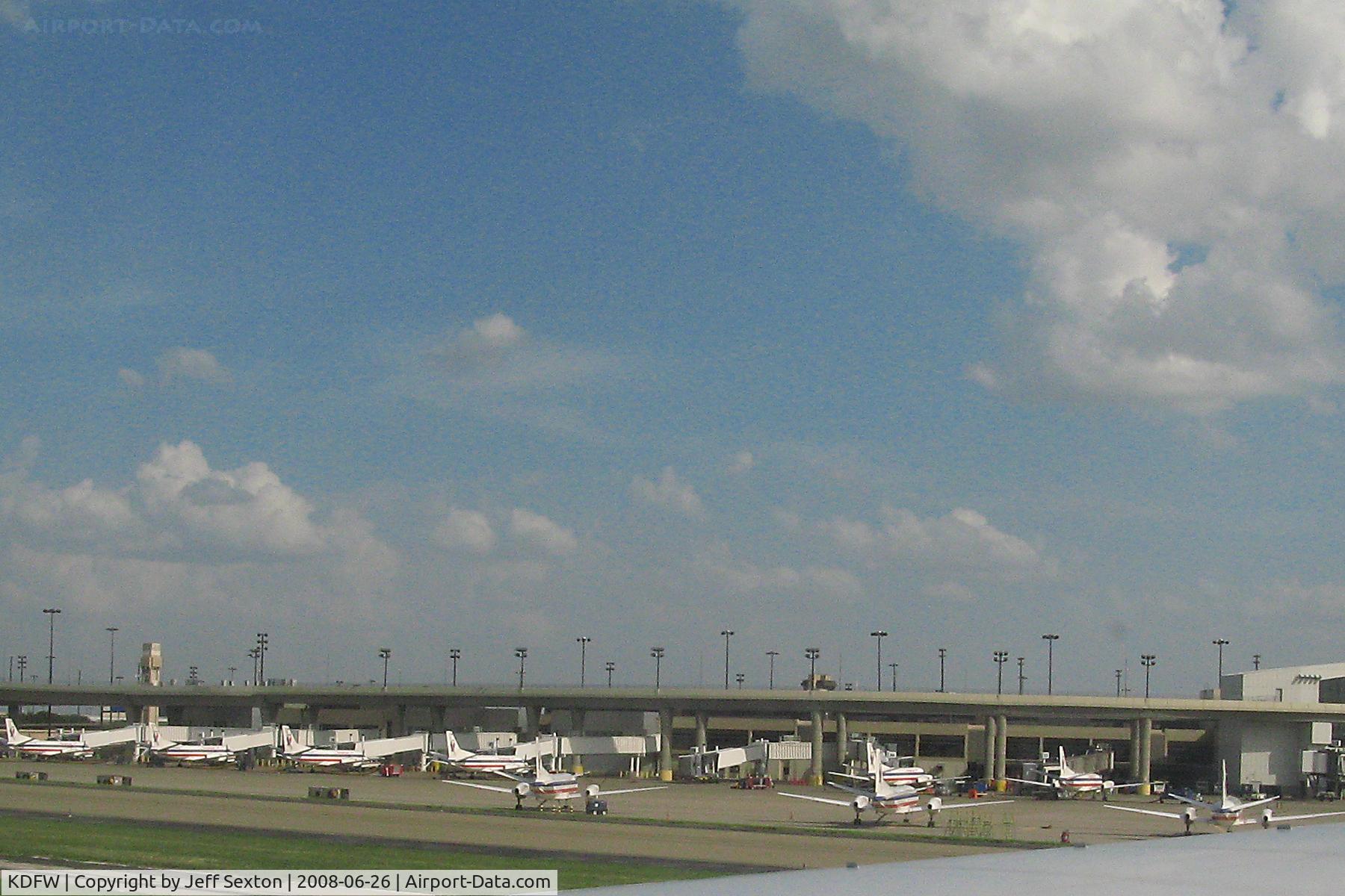 Dallas/fort Worth International Airport (DFW) - Terminal B