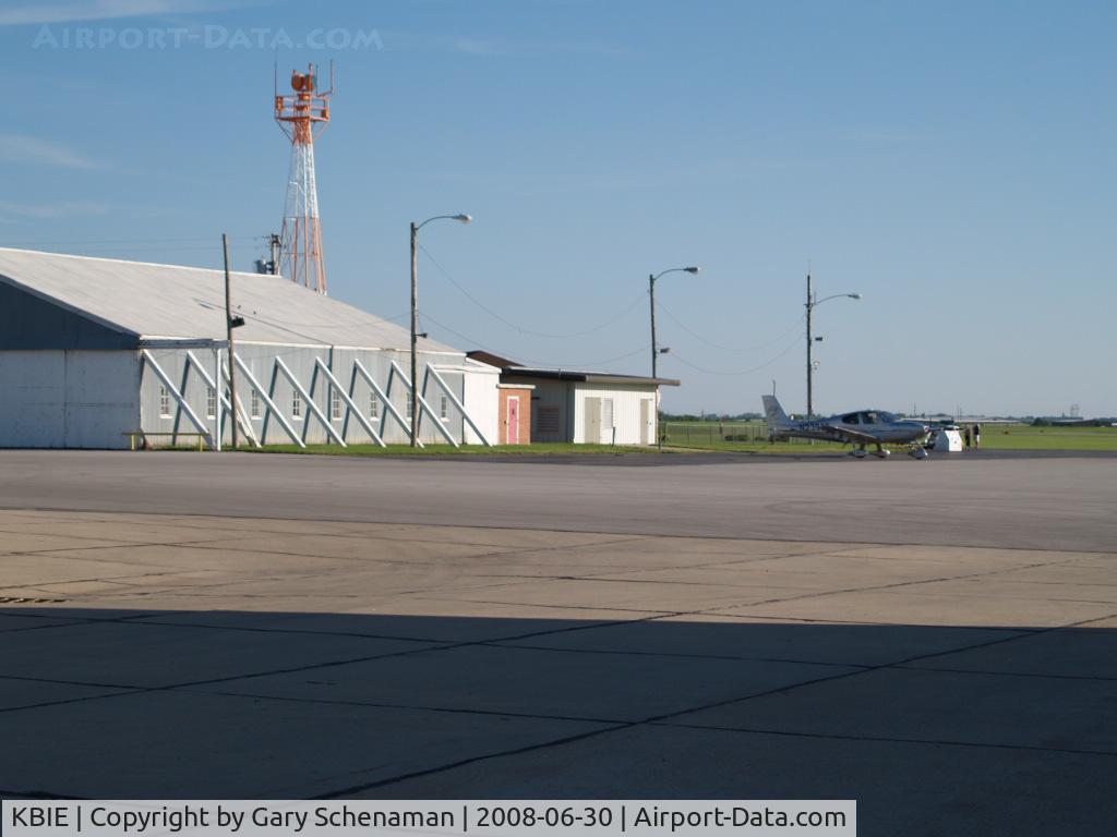Beatrice Municipal Airport (BIE) - BAD ANGLE OF THE OLD ORIGINAL HANGER