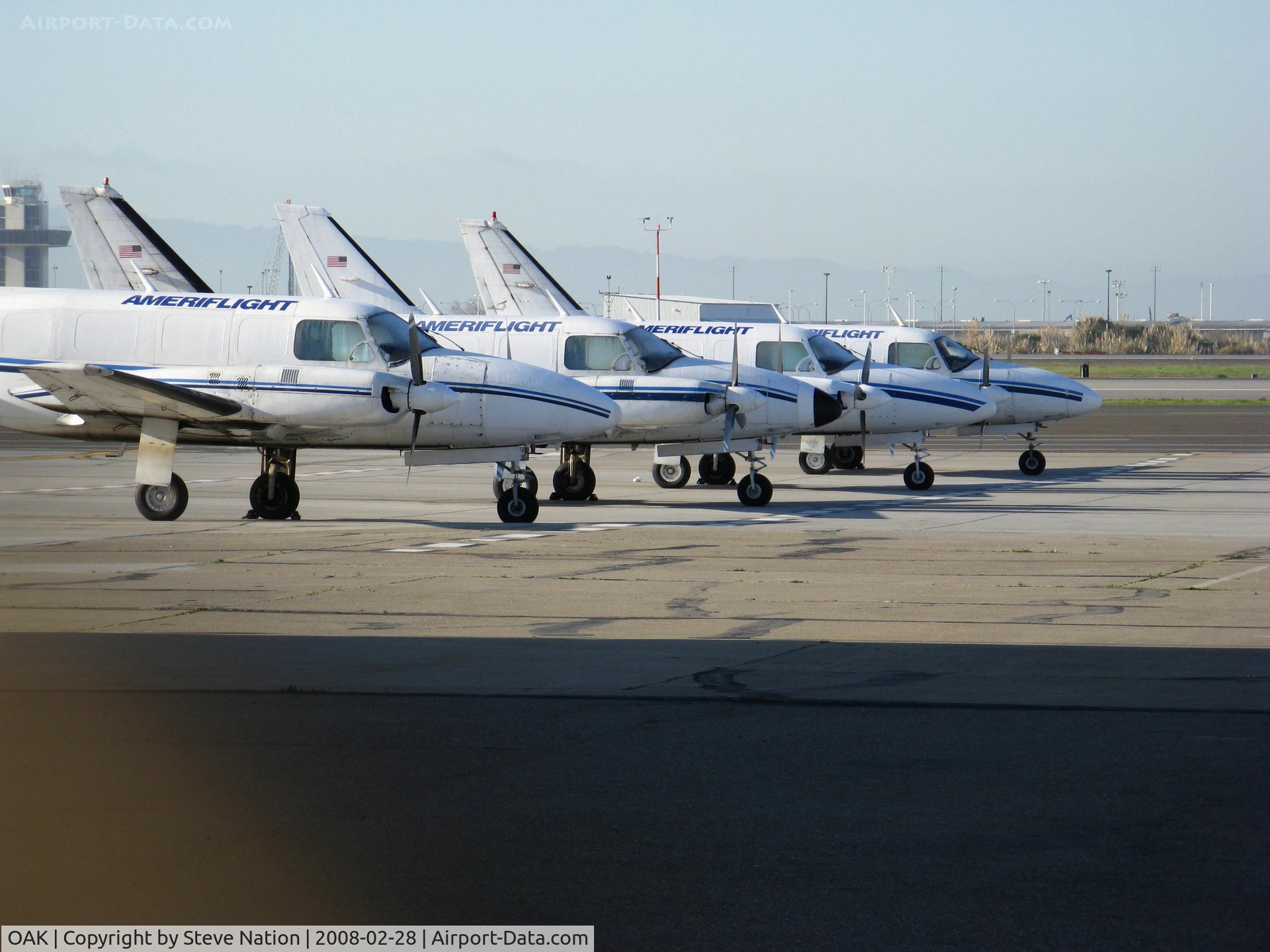 Metropolitan Oakland International Airport (OAK) - Ameriflight PA-31-350 Navajo freighters at their home base