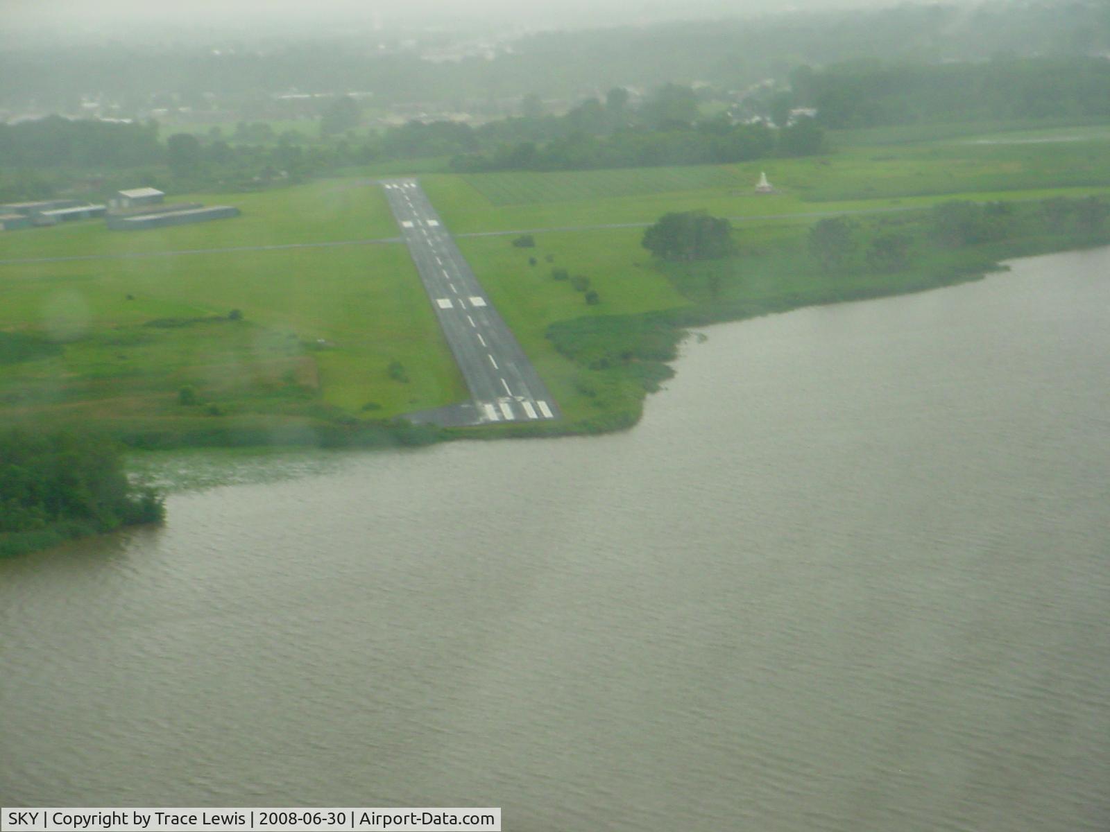 Griffing Sandusky Airport (SKY) - Final on the newly paved runway 27 