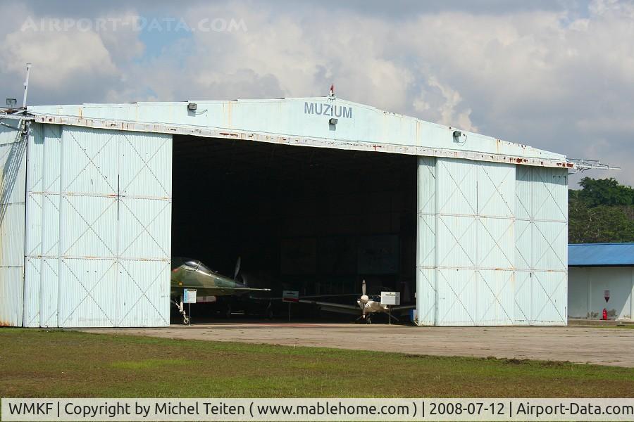 Sungai Besi Airport / RMAF Simpang, Sungai Besi, Kuala Lumpur Malaysia (WMKF) - Main hangar from the RMAF Kuala Lumpur-Sungai Besi