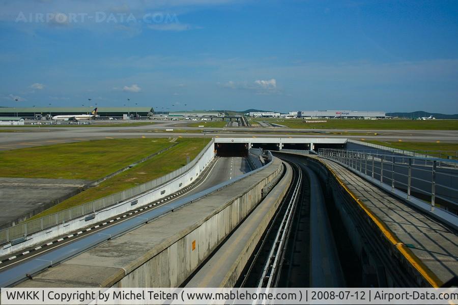 Kuala Lumpur International Airport, Sepang, Selangor Malaysia (WMKK) - Train from Main Terminal to Satellite A