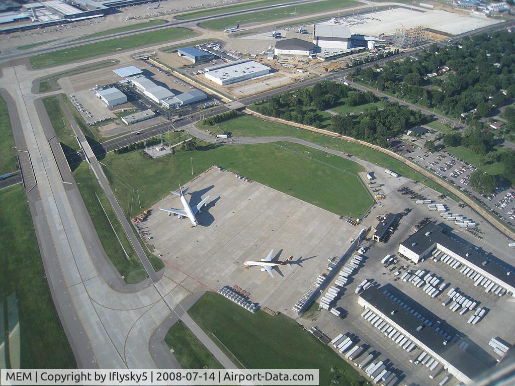 Memphis International Airport (MEM) - UPS ramp @ KMEM, small incomparison to the FedEx ramp! But they fly a 747 and FedEx doesn't!