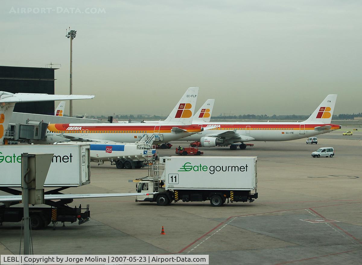 Barcelona International Airport, Barcelona Spain (LEBL) - Catering Truck.
