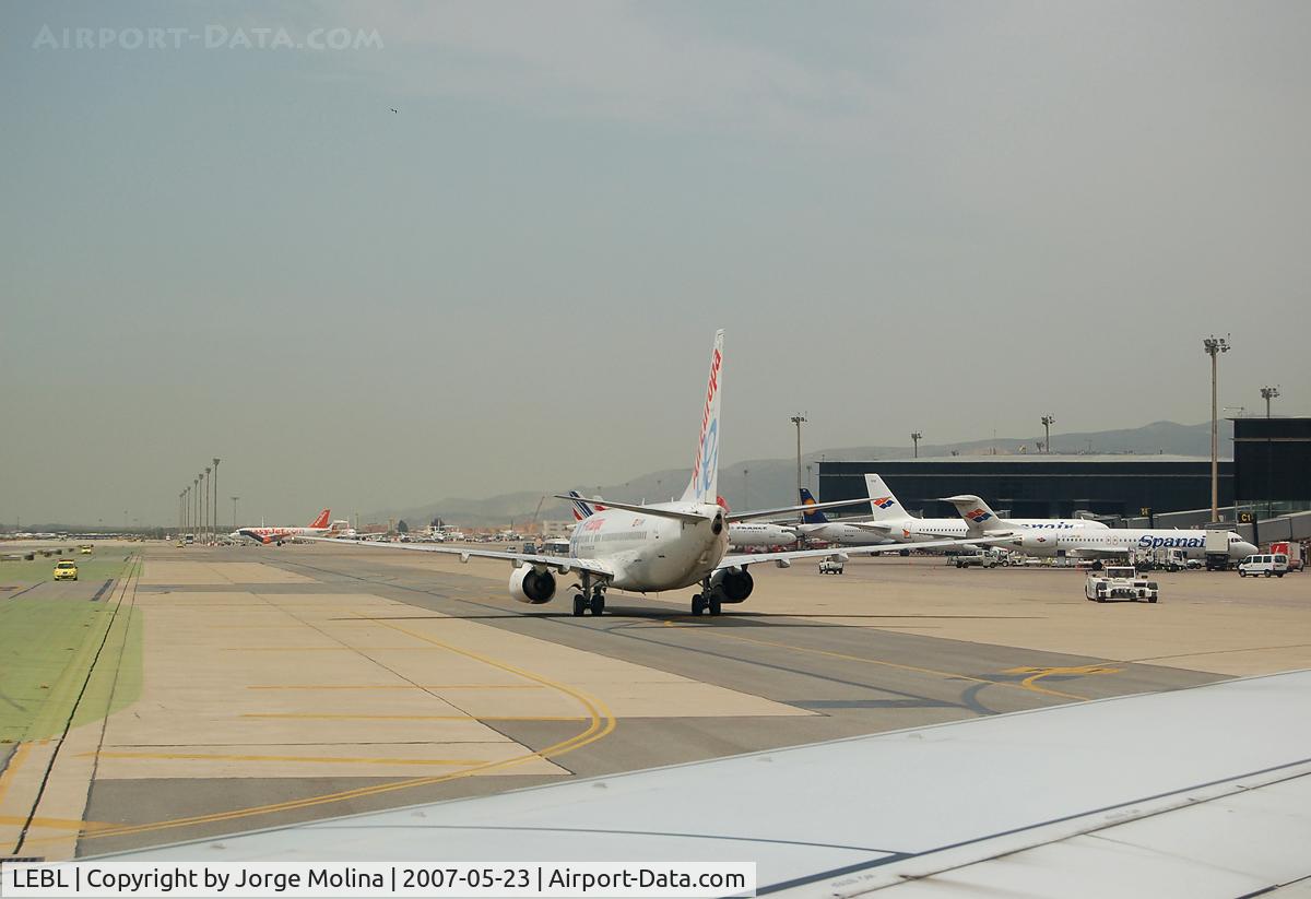 Barcelona International Airport, Barcelona Spain (LEBL) - Taxi way.