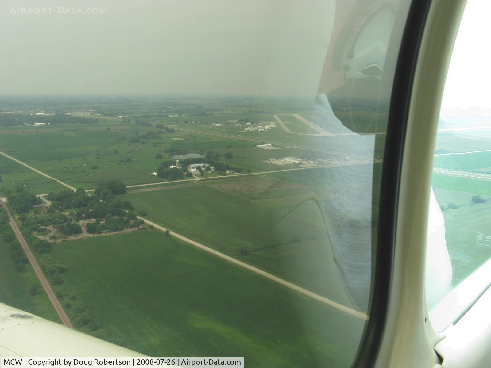 Mason City Municipal Airport (MCW) - Turning final for Rwy 30.