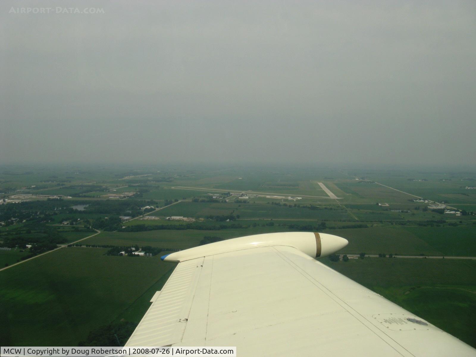 Mason City Municipal Airport (MCW) - Turning base leg for Rwy 30.