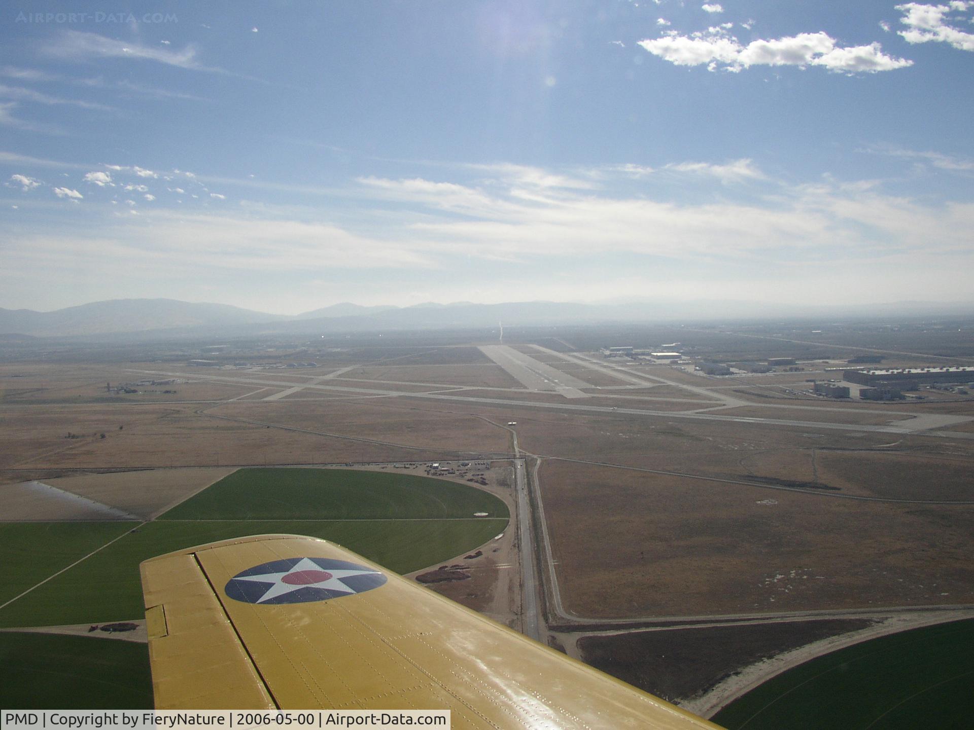Palmdale Usaf Plant 42 Airport (PMD) - Formation flight with Heavenly Body into Plant 42