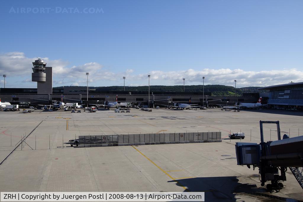 Zurich International Airport, Zurich Switzerland (ZRH) - Zürich Flughafen