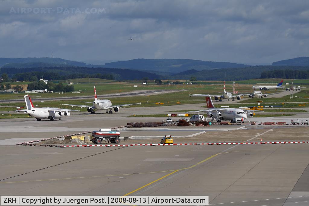 Zurich International Airport, Zurich Switzerland (ZRH) - waiting for approach