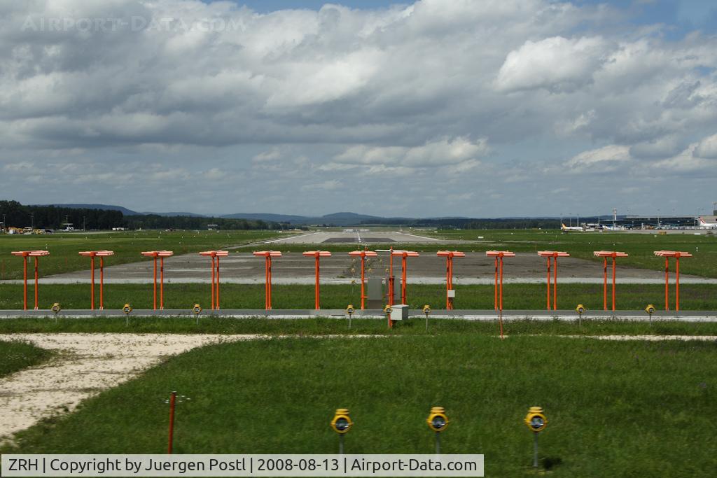 Zurich International Airport, Zurich Switzerland (ZRH) - Zürich Flughafen - Start-/Landebahn