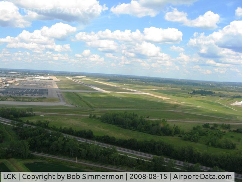 Rickenbacker International Airport (LCK) - Looking east