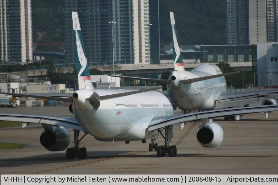 Hong Kong International Airport, Hong Kong Hong Kong (VHHH) - Cathay Pacific lining up for take-off