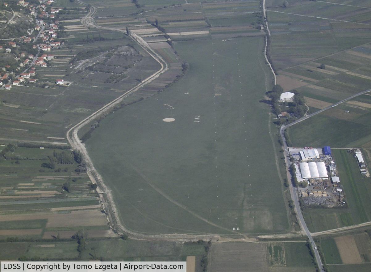 Sinj Airport, Sinj Croatia (LDSS) - 1200m, grass