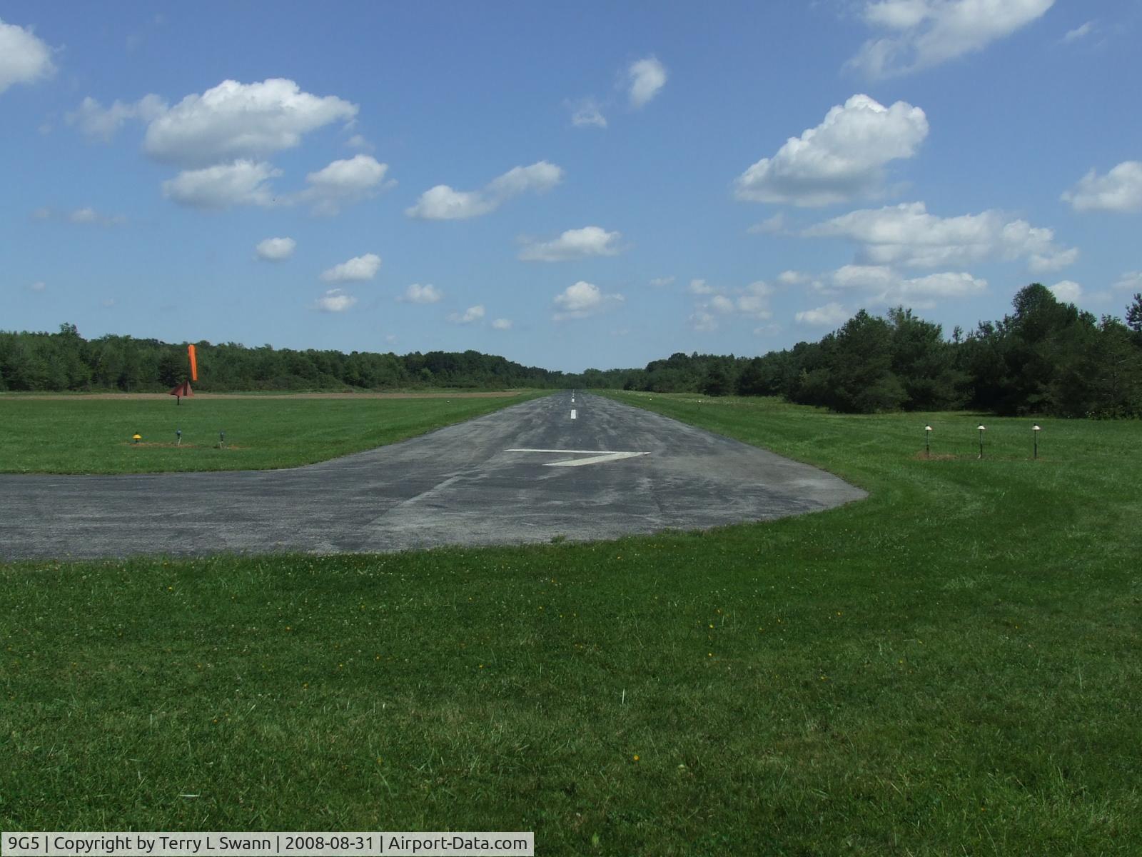 Royalton Airport (9G5) - Looking down runway 7 at Royalton.