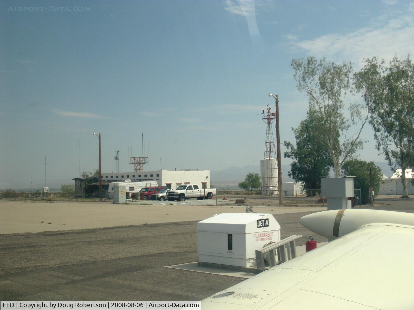 Needles Airport (EED) - Antennas