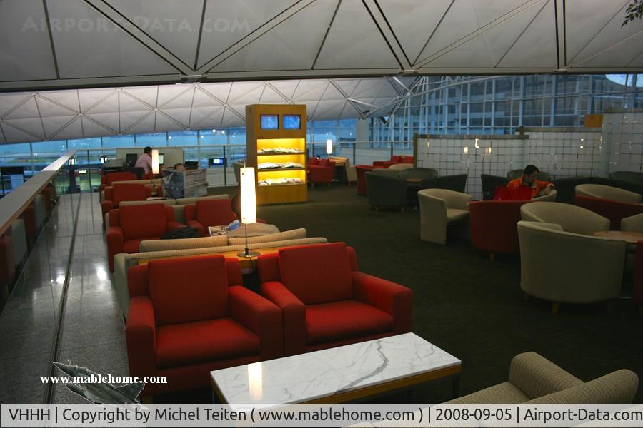 Hong Kong International Airport, Hong Kong Hong Kong (VHHH) - Dragonair lounge Gate 16