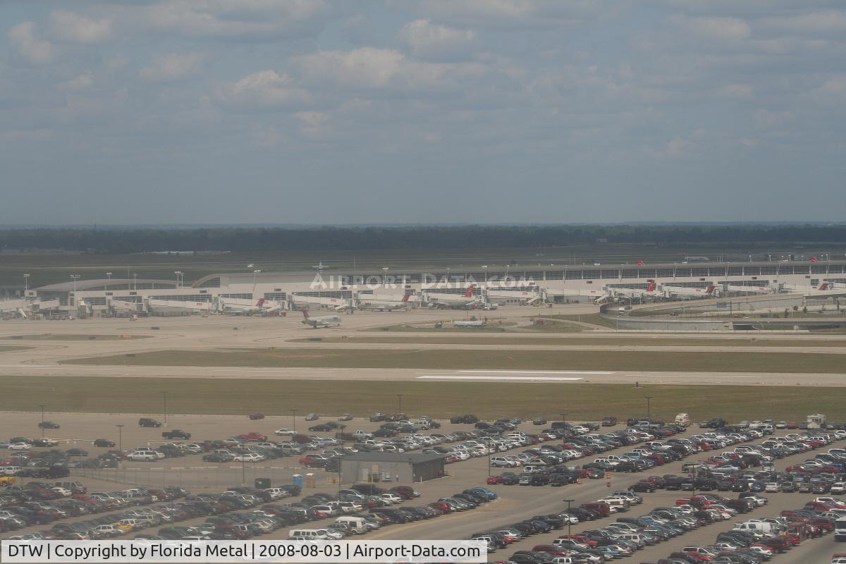 Detroit Metropolitan Wayne County Airport (DTW) - McNamara Terminal seen from landing on 03R at DTW