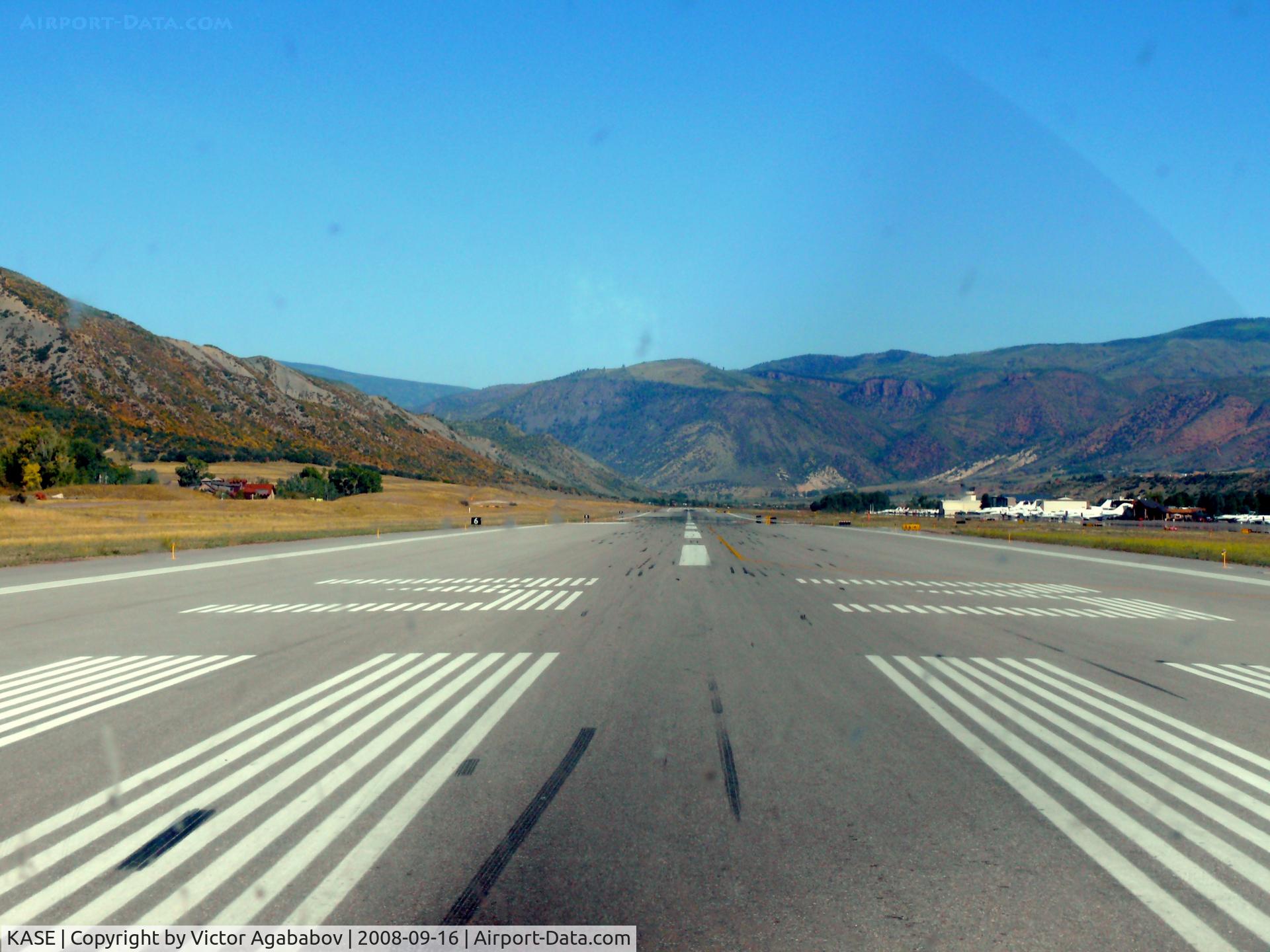 Aspen-pitkin Co/sardy Field Airport (ASE) - Taking off RWY 33 at Aspen