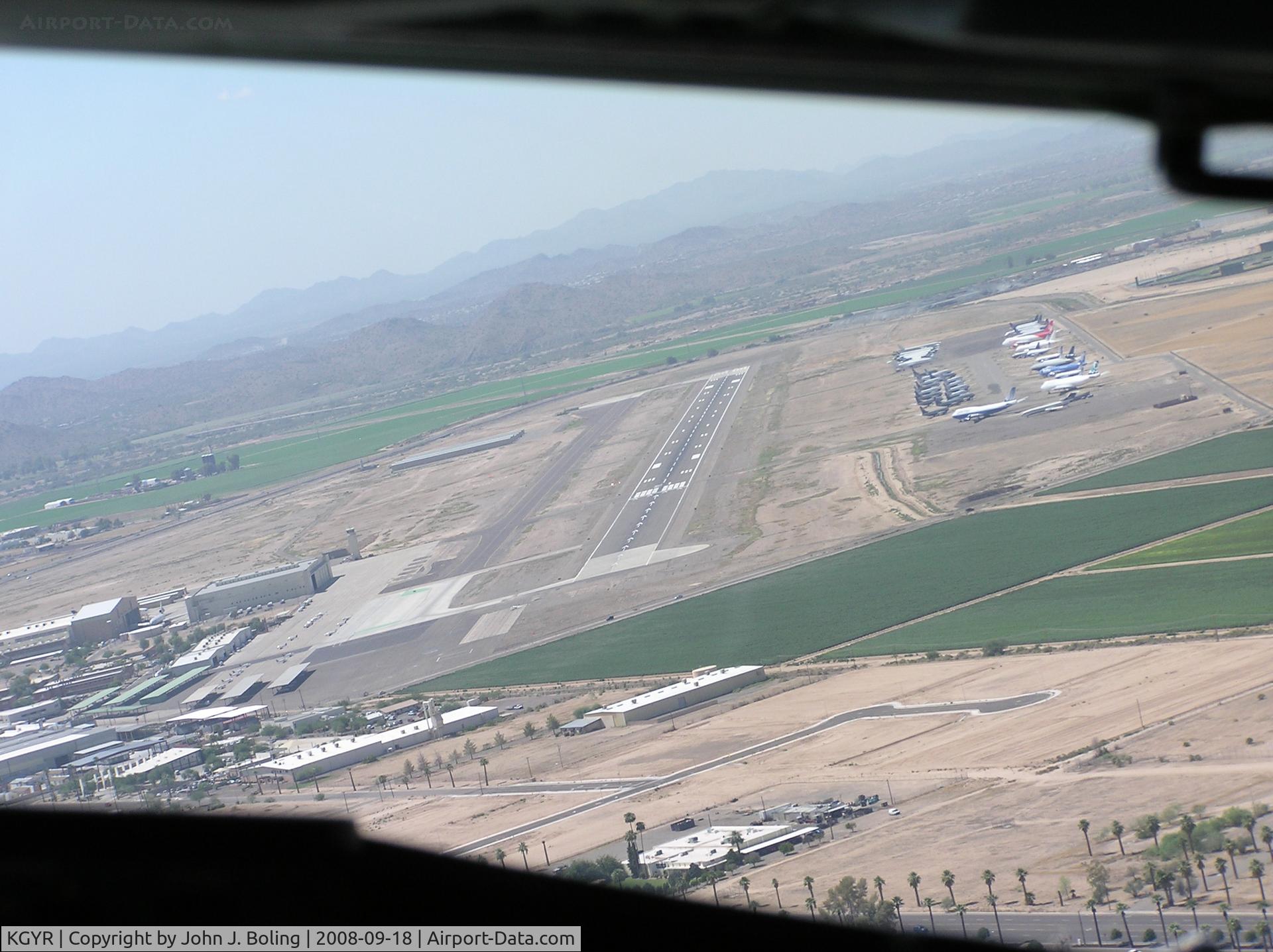 Phoenix Goodyear Airport (GYR) - Right base to runway 21 at Goodyear