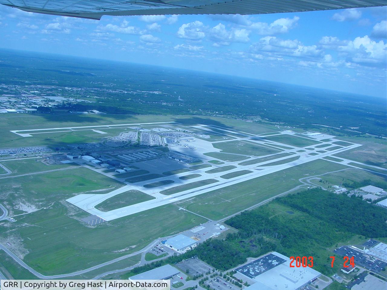 Gerald R. Ford International Airport (GRR) - GRR overflight
