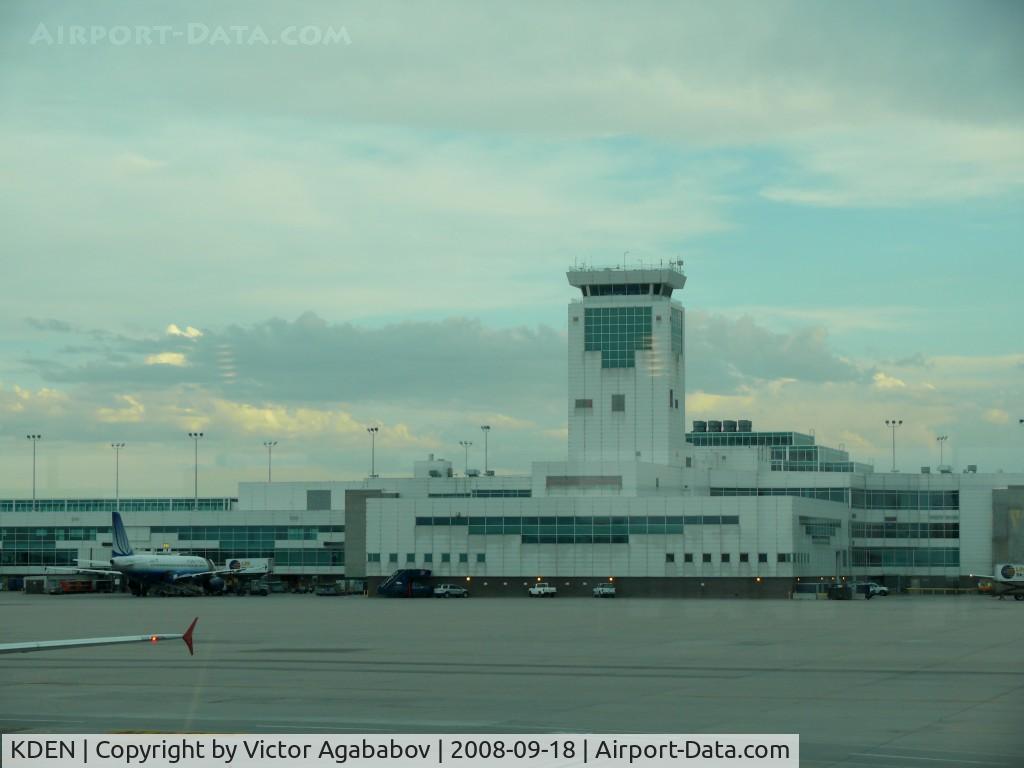 Denver International Airport (DEN) - Ground tower