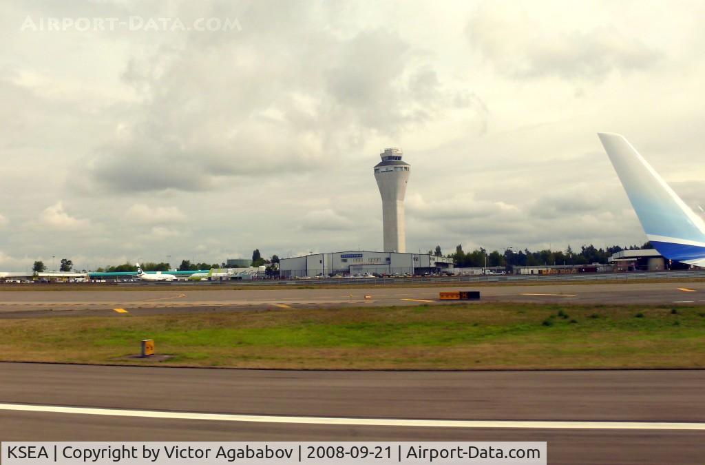 Seattle-tacoma International Airport (SEA) - Taking off at Seattle