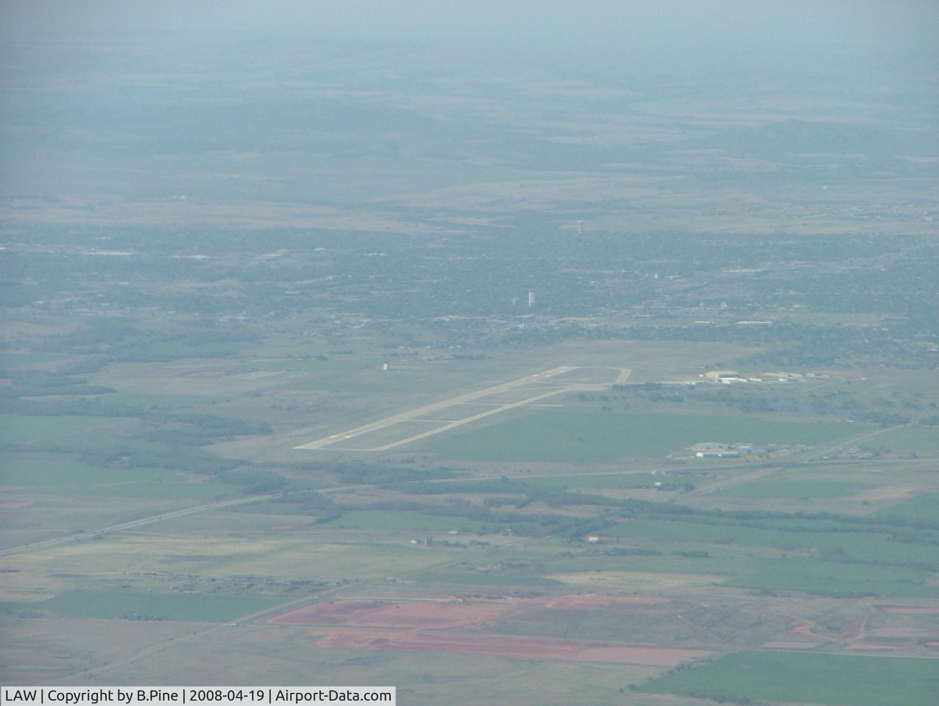 Lawton-fort Sill Regional Airport (LAW) - Arriving to the airport from the SSE.