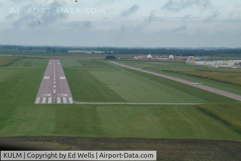 New Ulm Municipal Airport (ULM) - Final for 33 at ULM