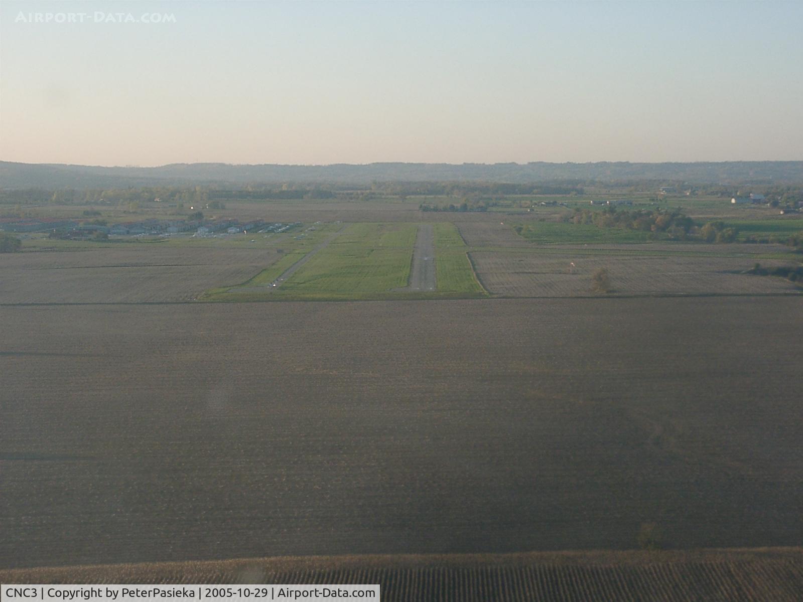 CNC3 Airport - Short final to runway 33, Brampton Airport, Ontario Canada