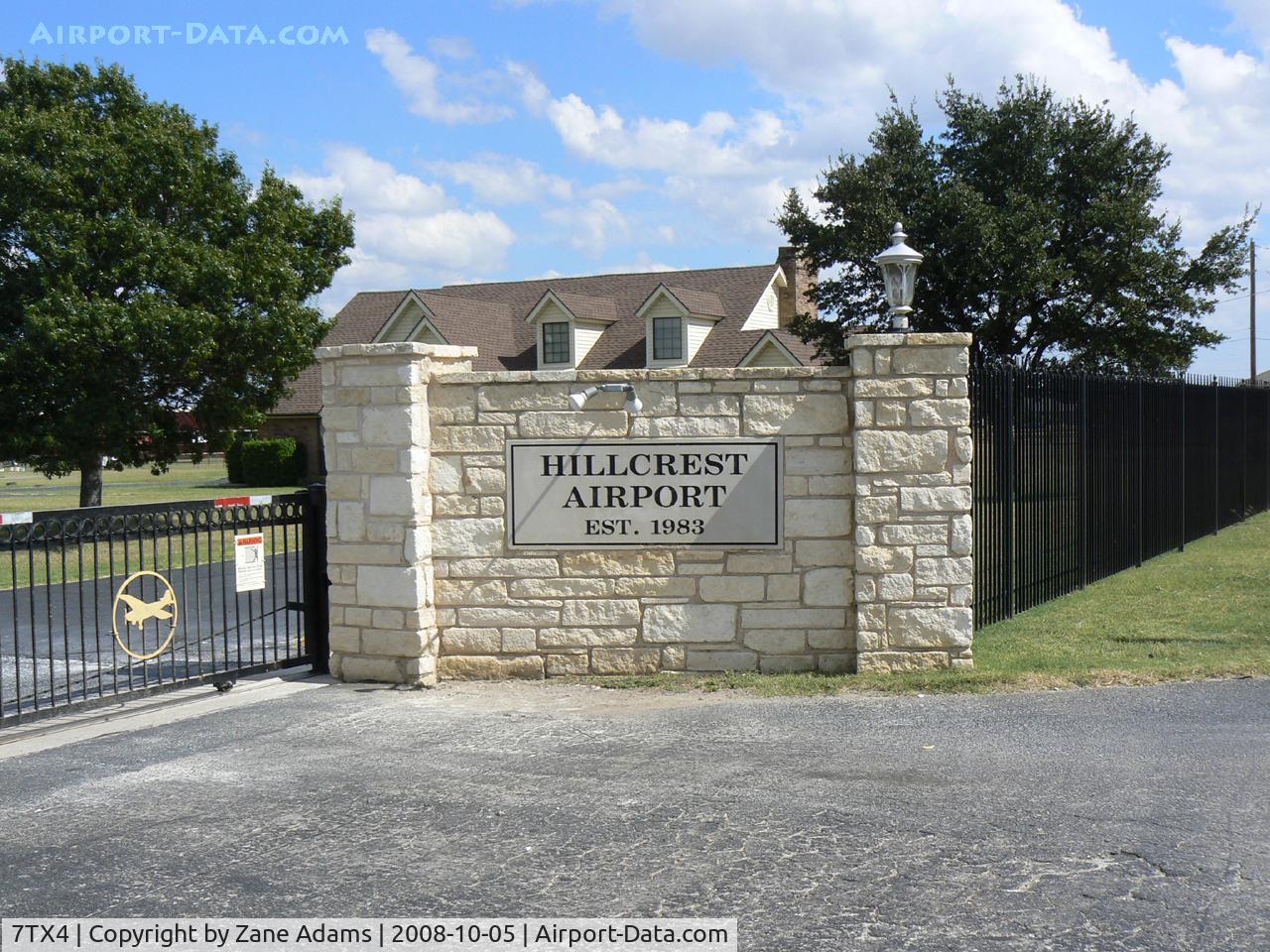 Hillcrest Airport (7TX4) - Hillcrest Private Community Airport