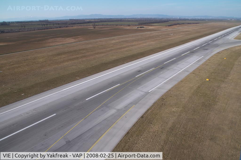 Vienna International Airport, Vienna Austria (VIE) - runway 11 29