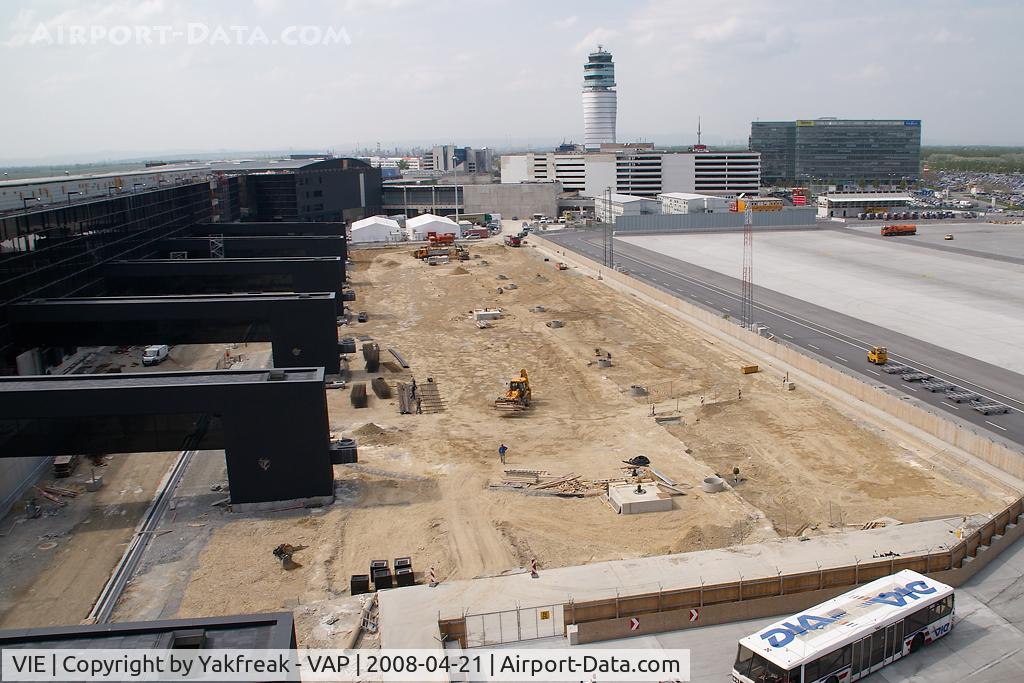 Vienna International Airport, Vienna Austria (VIE) - Terminal Skylink