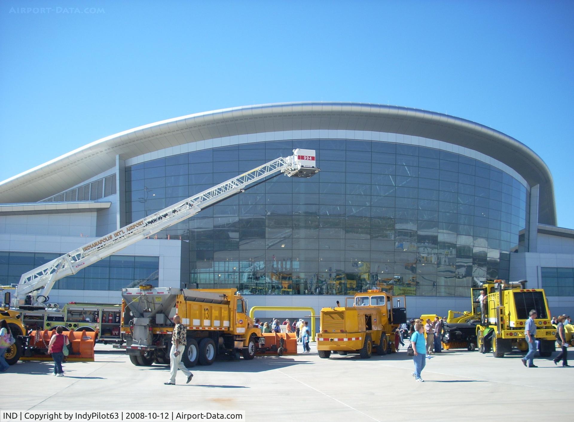 Indianapolis International Airport (IND) - The new terminal from the tarmac on the community day weekend.