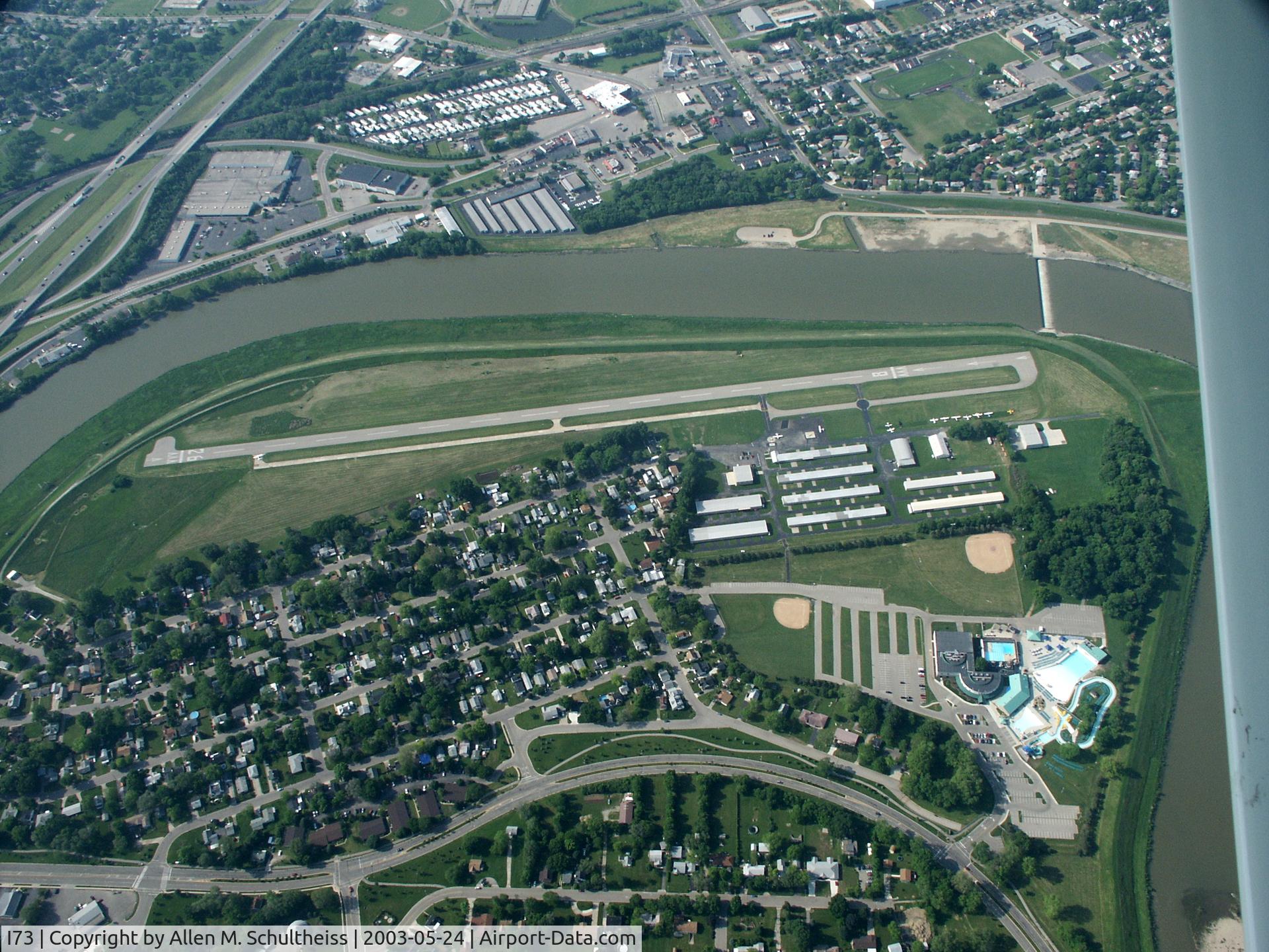 Moraine Air Park Airport (I73) - Moraine Airpark
