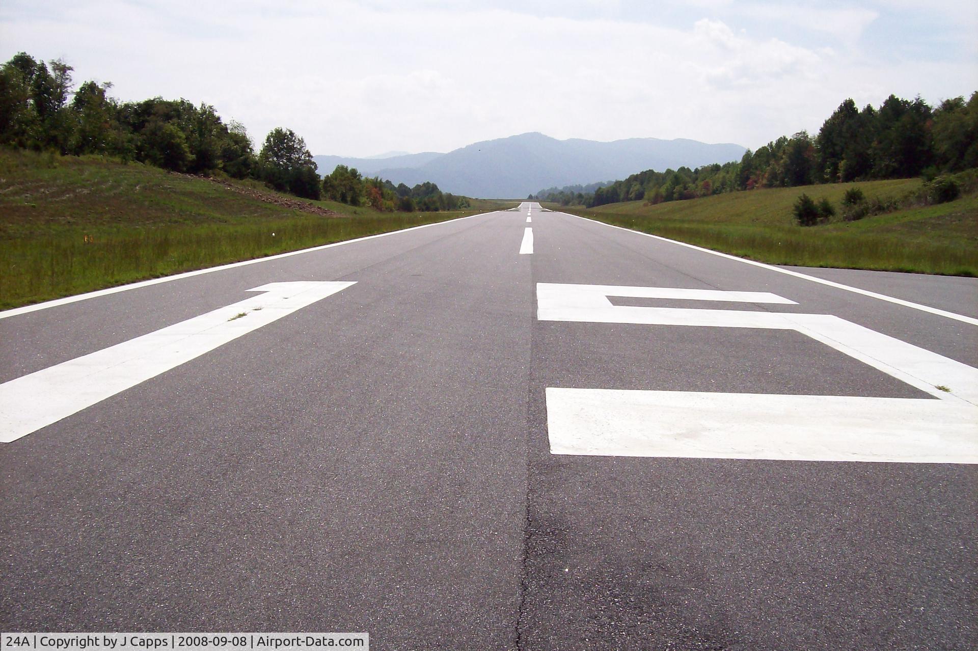 Jackson County Airport (24A) - RWY 15