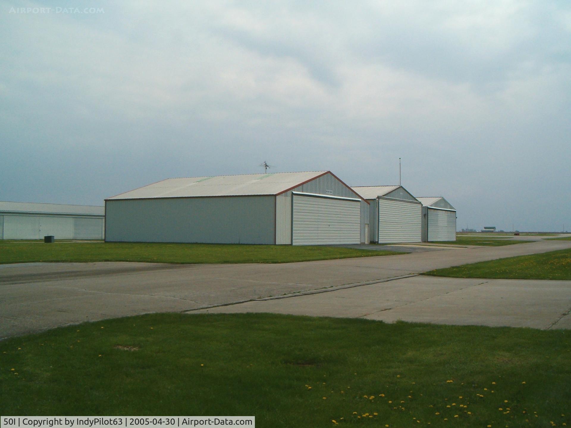 Kentland Municipal Airport (50I) - Hangars