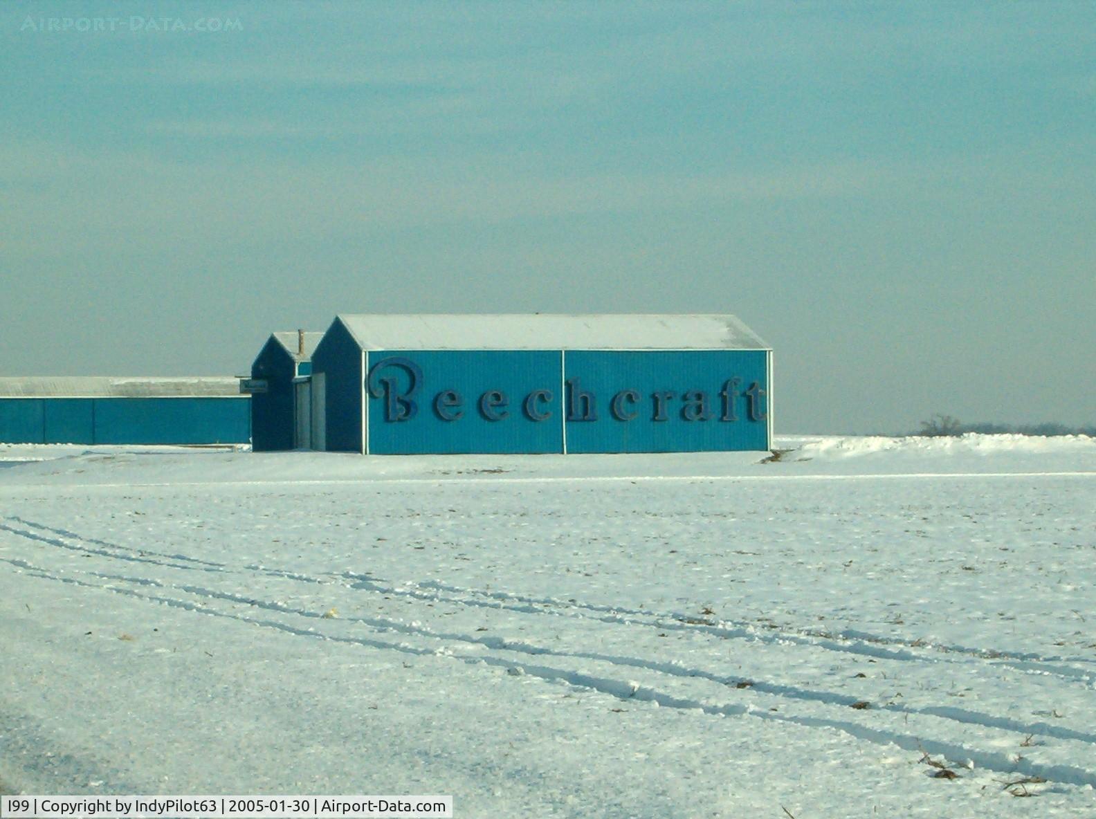 Alexandria Airport (I99) - Hangars