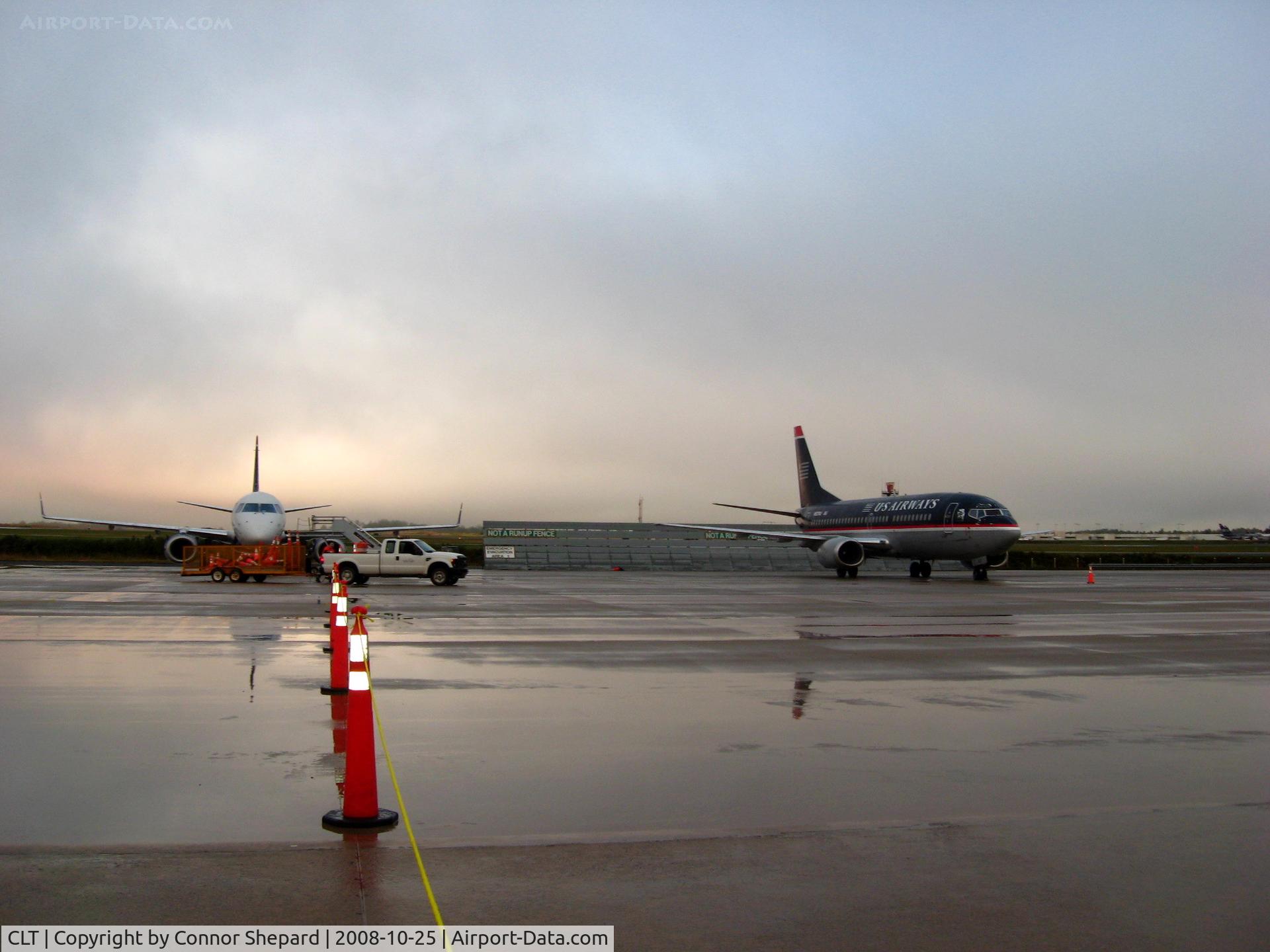 Charlotte/douglas International Airport (CLT) - Parking area