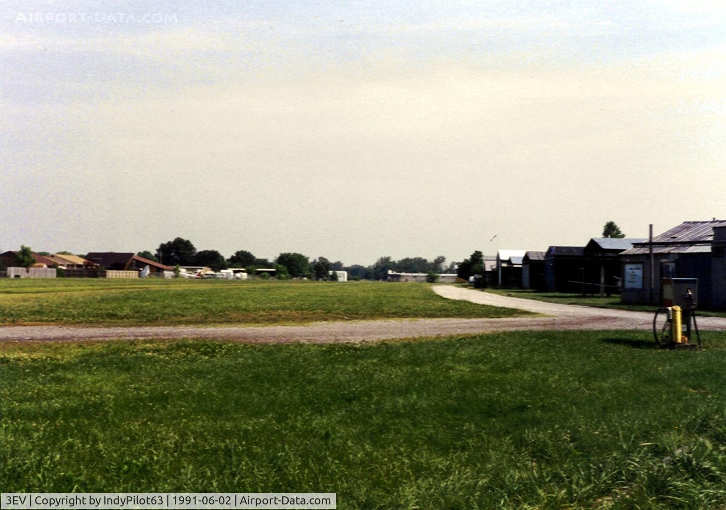 Skylane Airport (3EV) - tarmac