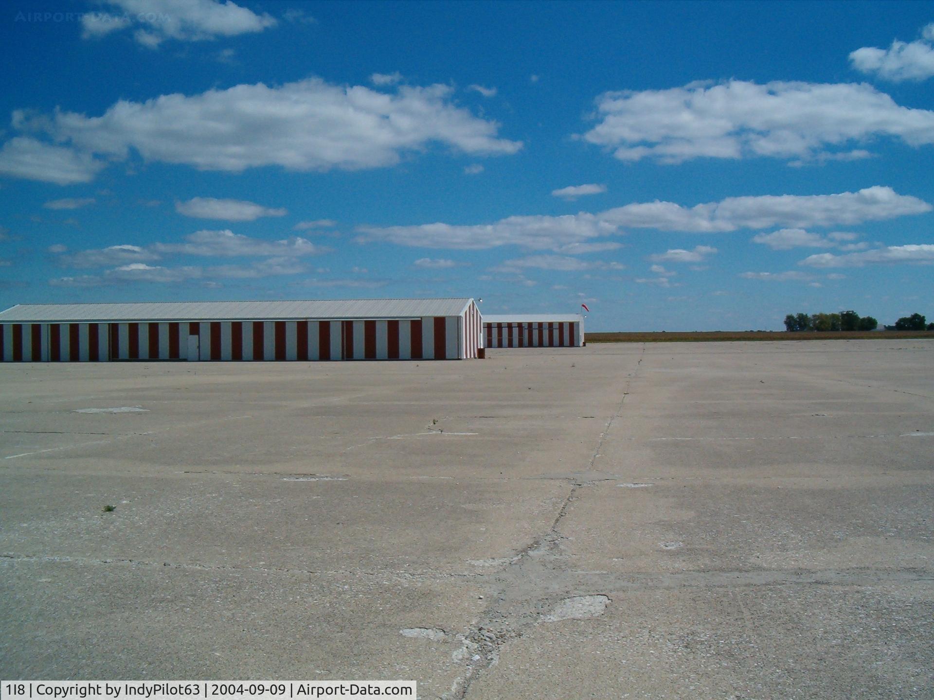 Converse Airport (1I8) - hangars