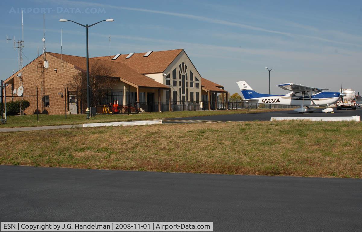 Easton/newnam Field Airport (ESN) - Terminal Easton MD Airport