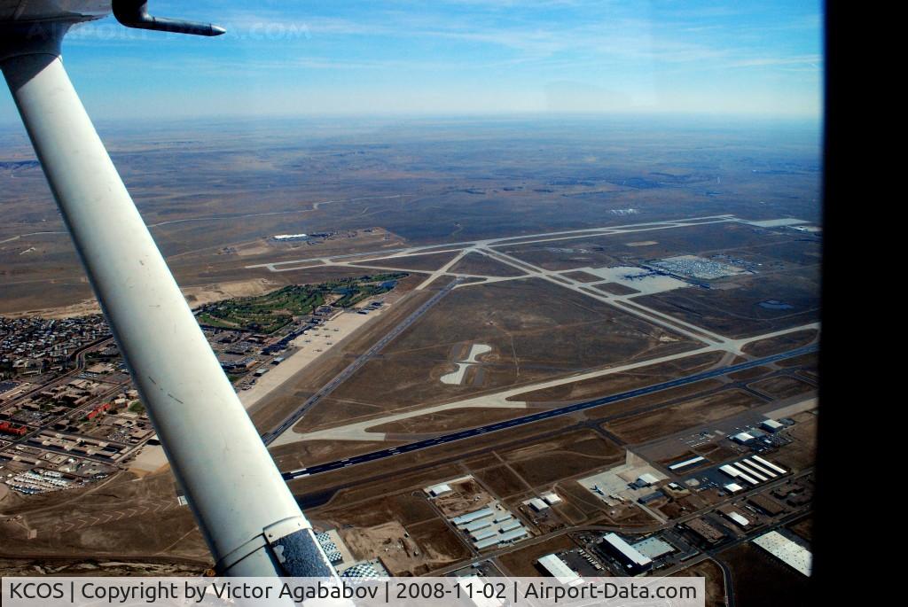 City Of Colorado Springs Municipal Airport (COS) - Overflying Colorado Springs Municipal